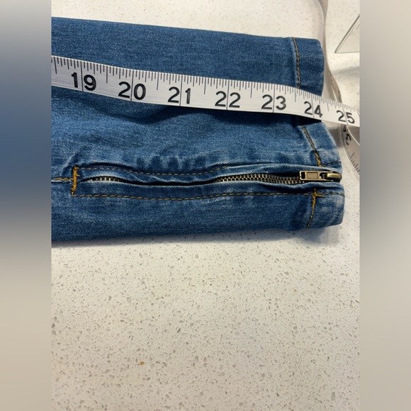 Vintage Liebo Embroidered floral Jeans with zipper bottoms - size 30 - Picture 8 of 12